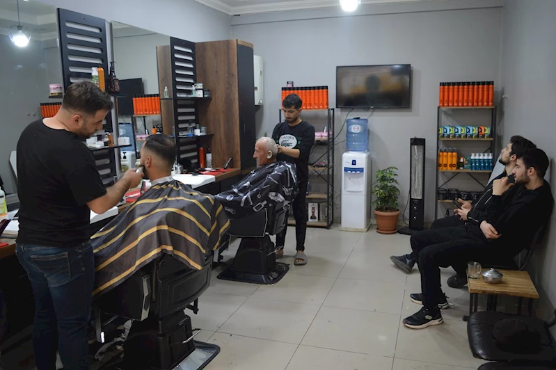 Berberlerden bayram tıraşı için 