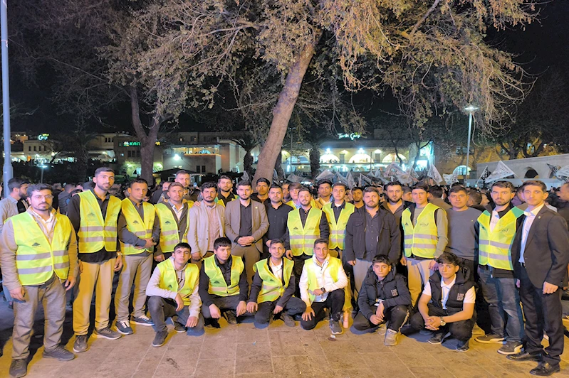 Hür Gençlik, Kadir Gecesi