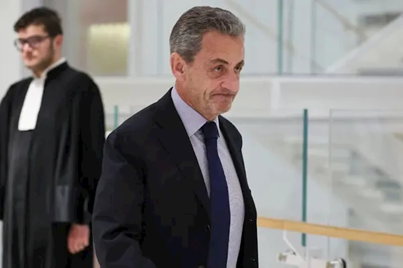 Sarkozy hakkında 7 yıl hapis cezası istendi