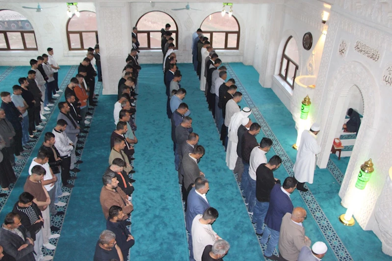 Bayram namazında Gazze için dualar edildi