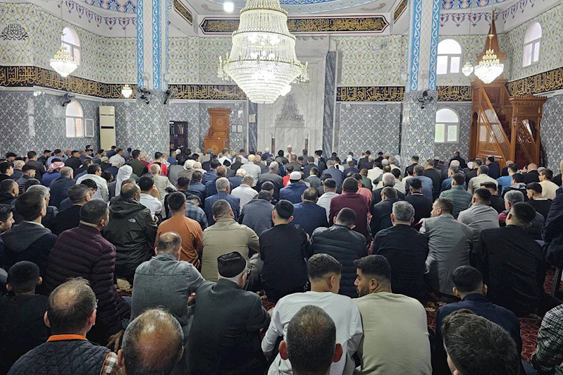 Cizreliler bayram sabahında camileri doldurdu