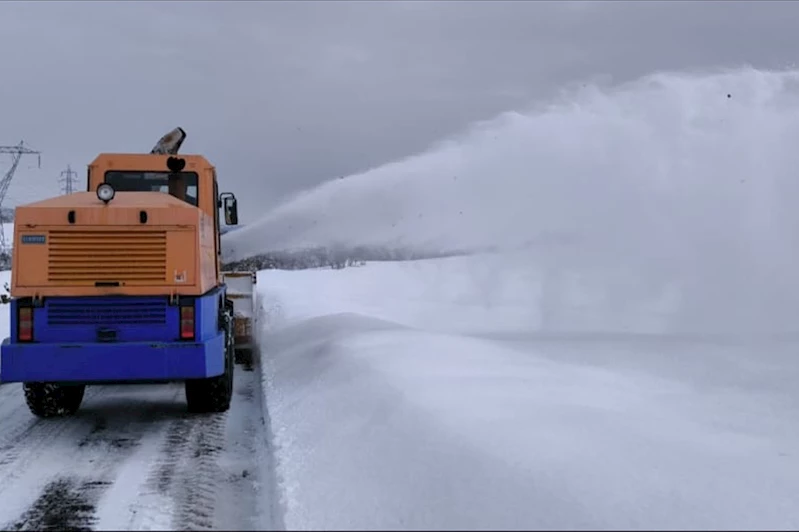Bingöl’de yoğun kar yağışı nedeniyle 130 köy yolu ulaşıma kapandı