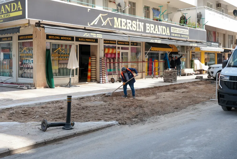 FEVZİPAŞA VE ATATÜRK CADDELERİ YENİLENİYOR