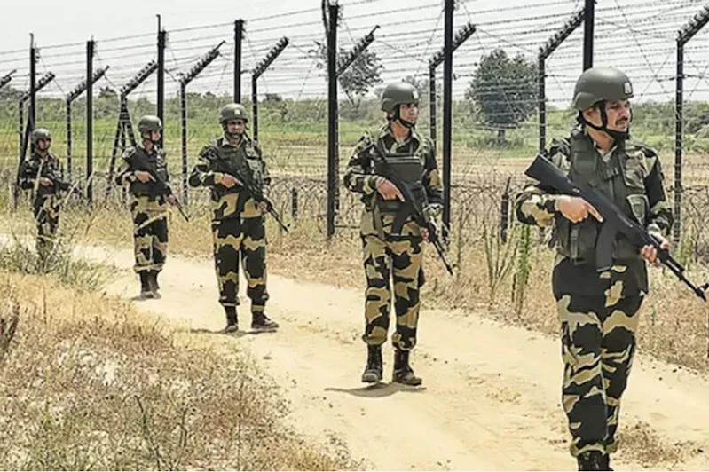 Hindistan işgalindeki Keşmir’de 3 direnişçi çatışmada hayatını kaybetti