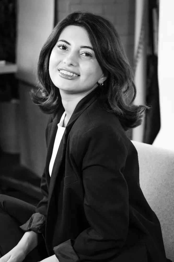 Gölgede Açan Çiçek