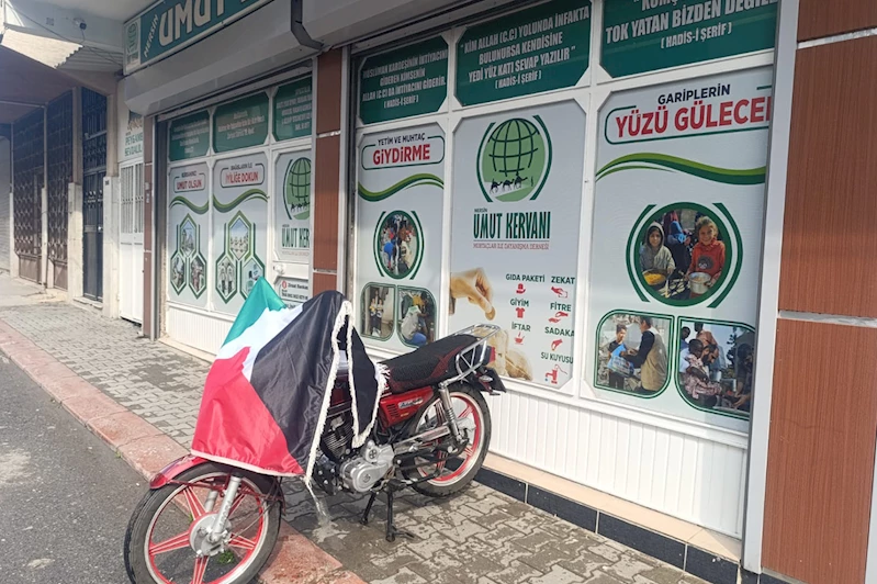 Mersinli hayırsever motosikletini Gazze