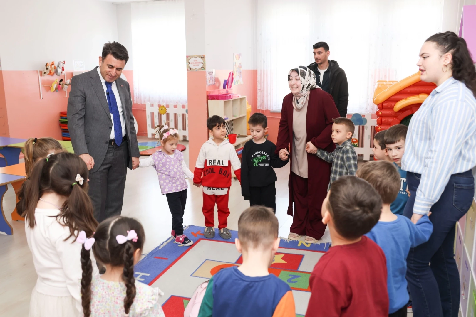 Vali Aygöl’den Bilecik Anaokulu’na ziyaret