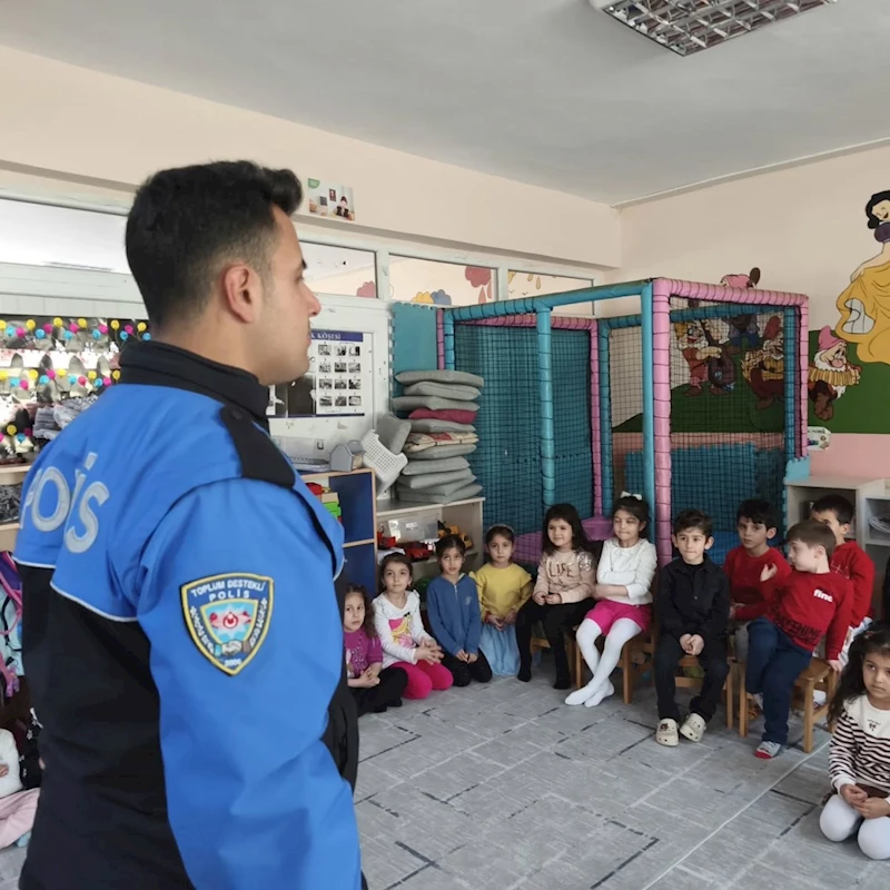 Kahta’da polis ekiplerinden anaokulu öğrencilerine eğitim 