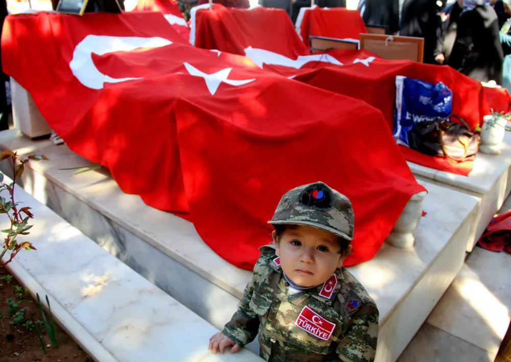 ŞEHİTLERİMİZİN EMANETİ YETİM YAVRULARIMIZA SAHİP ÇIKALIM!