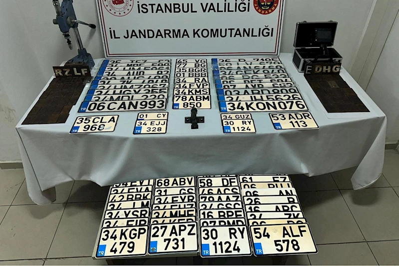 İstanbul’da sahte plaka operasyonunda 5 milyon TL değerinde 215 plaka ele geçirildi