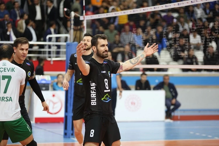 Gökhan Gökgöz yeniden Bursa Büyükşehir Belediyespor’da