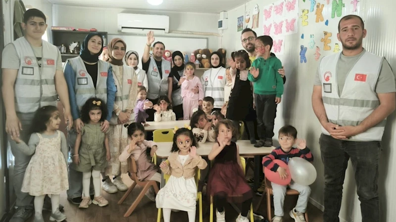 Adıyaman Üniversitesi Genç Nesiller Topluluğu’ndan K4 Konteyner Kent Anaokulu’na ziyaret  - Videolu Haber