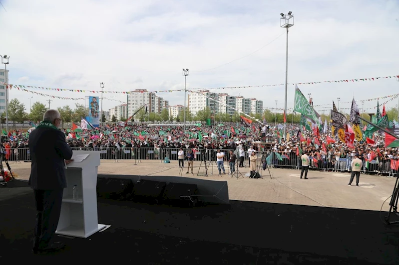 Mevlid-i Nebi mesajı Diyarbakır’dan okundu: Amansız ve orantısız bir savaşın karşılığı ancak kutlu bir direniştir