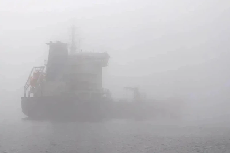Çanakkale Boğazı sis nedeniyle gemi geçişlerine kapatıldı