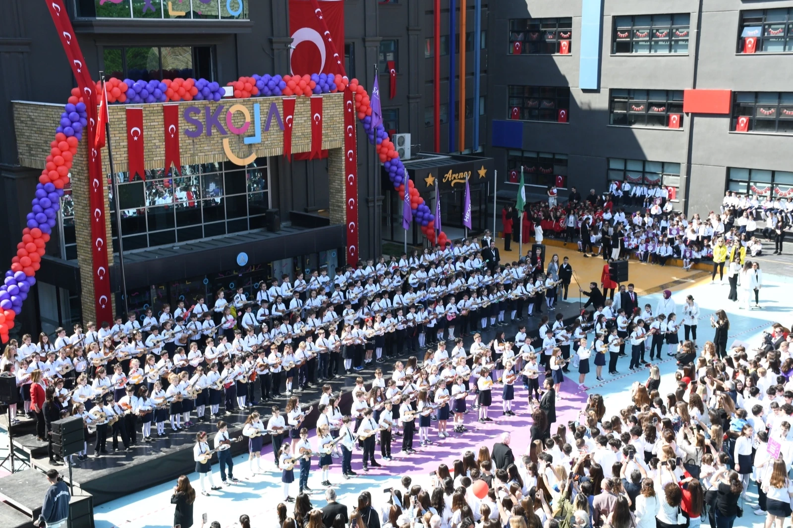 Şahinkaya öğrencilerinden coşku dolu 23 Nisan kutlaması