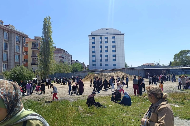 Bakan Yerlikaya: Deprem 13 saniye sürdü, 51 artçı deprem kaydedildi