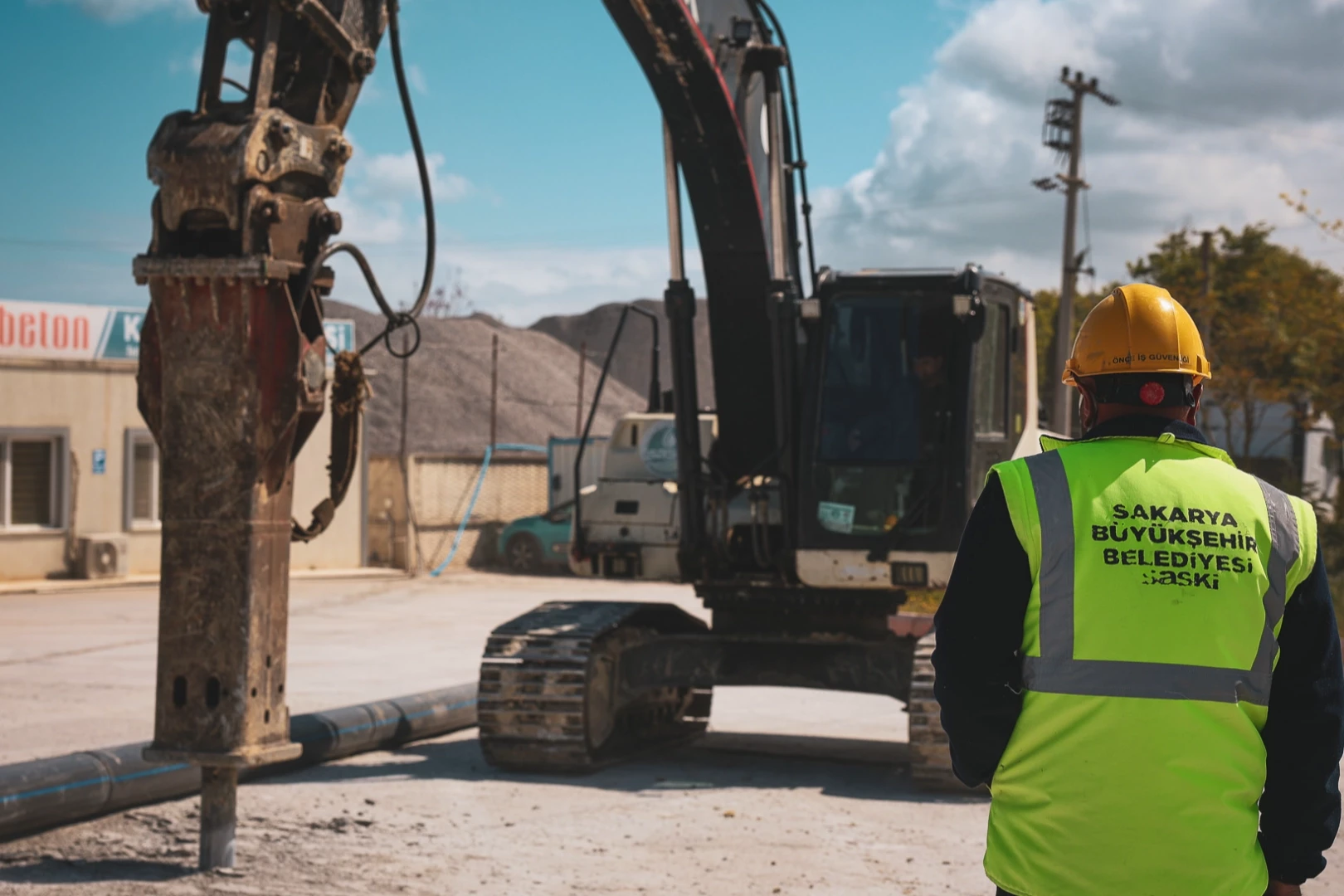 Kaynarca’nın 11 kilometrelik yeni hattında ikinci etap hızla ilerliyor