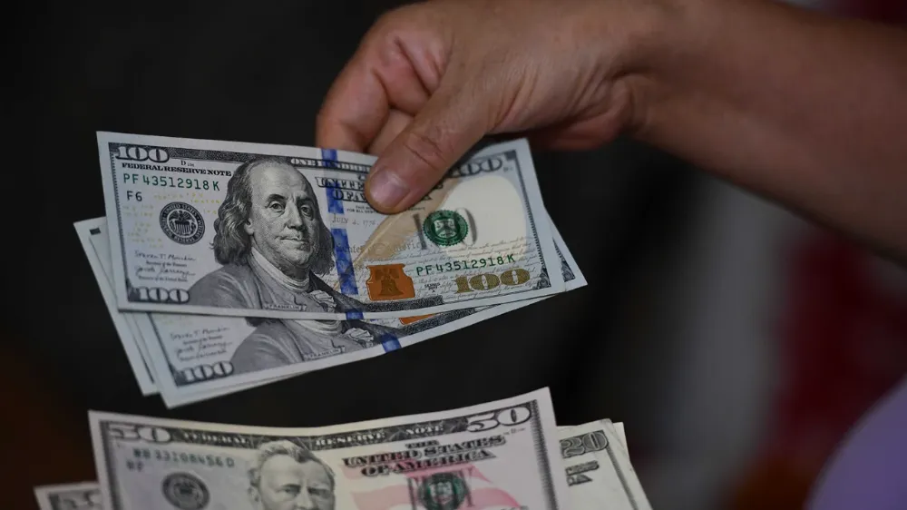 30 Nisan 2025 Çarşamba günü dolar, 