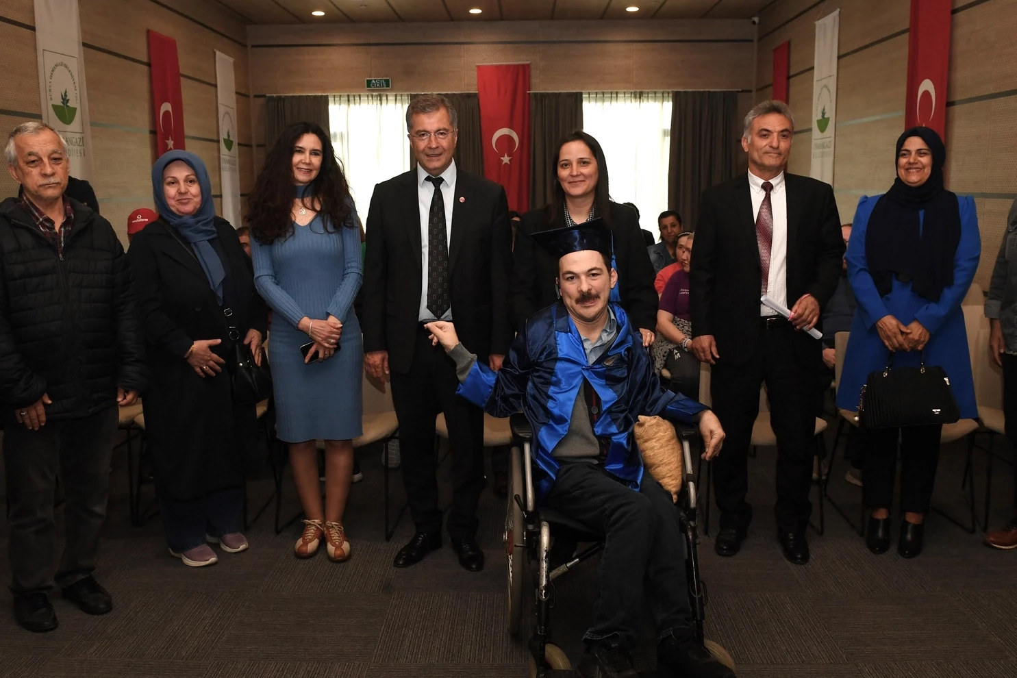 Okuma aşkı engel tanımadı