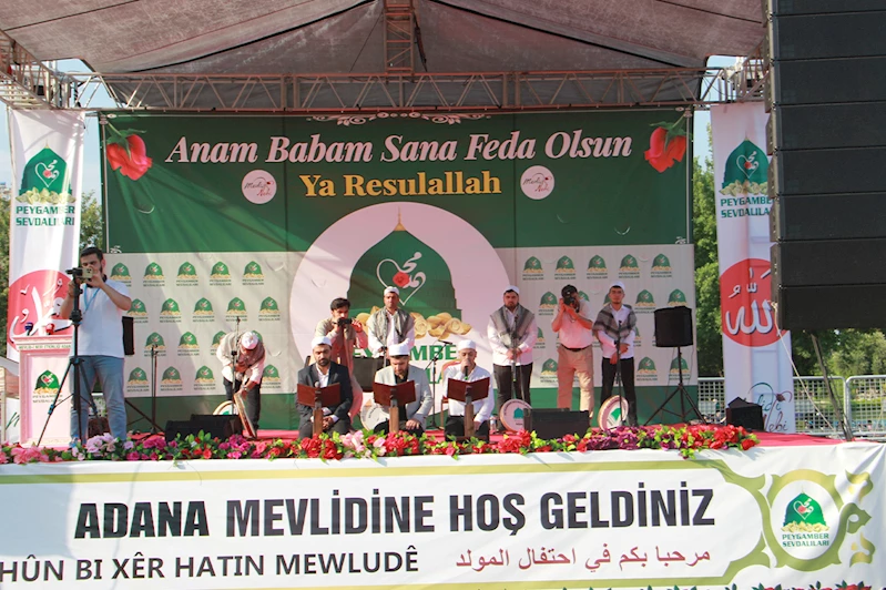 Özlem Ajans sanatçılarından anlamlı mesaj: Hazreti Muhammed’in sancağı altında birleşelim