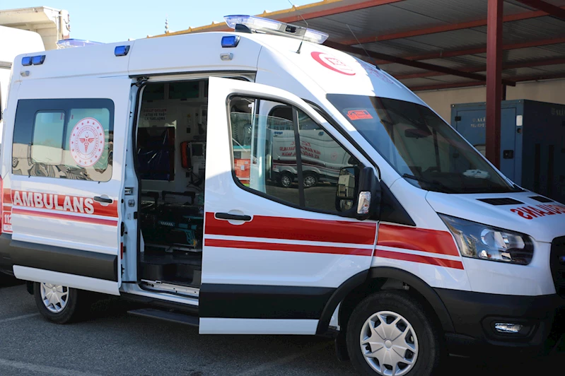 Otomobile çarpan motosiklet kullanılamaz hale geldi