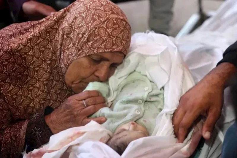 HAMAS: İşgalcilerin çocukları kasıtlı olarak hedef alması vahşi doğalarını ortaya koyuyor