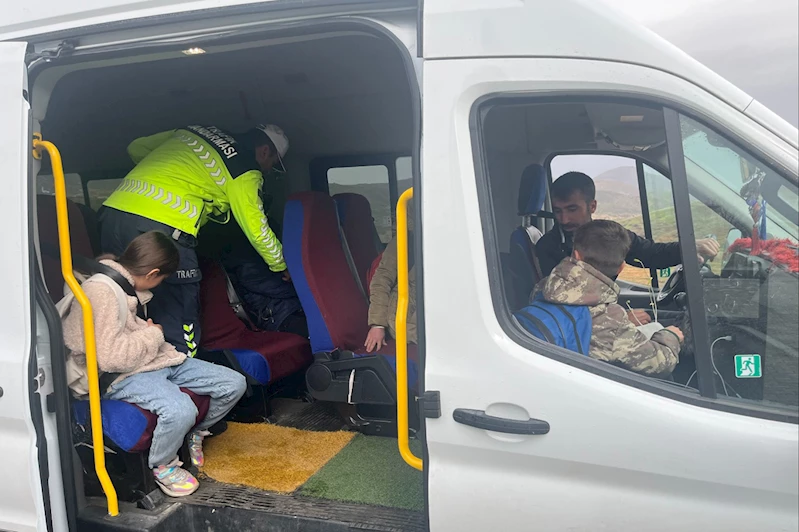 Bingöl’de okul servis araçlarına jandarma denetimi