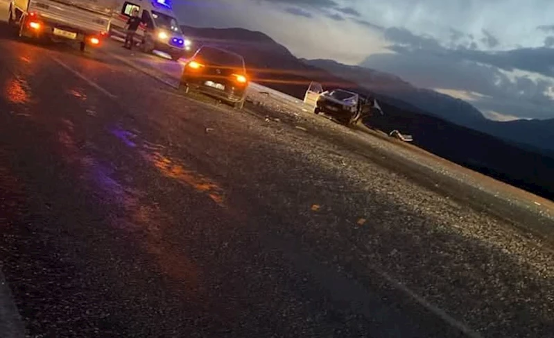 Malatya’da 2 otomobil çarpıştı: 1 ölü, 3 yaralı 