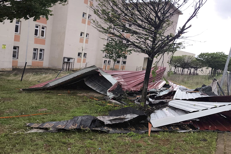 Bingöl’de fırtına: çatılar uçtu, maddi zarar büyük