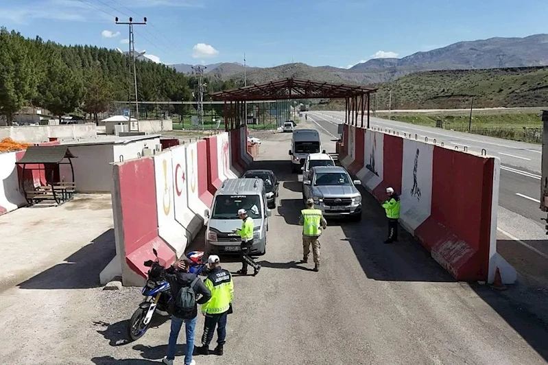 Siirt’te trafik denetiminde 2 bine yakın sürücü sorgulandı