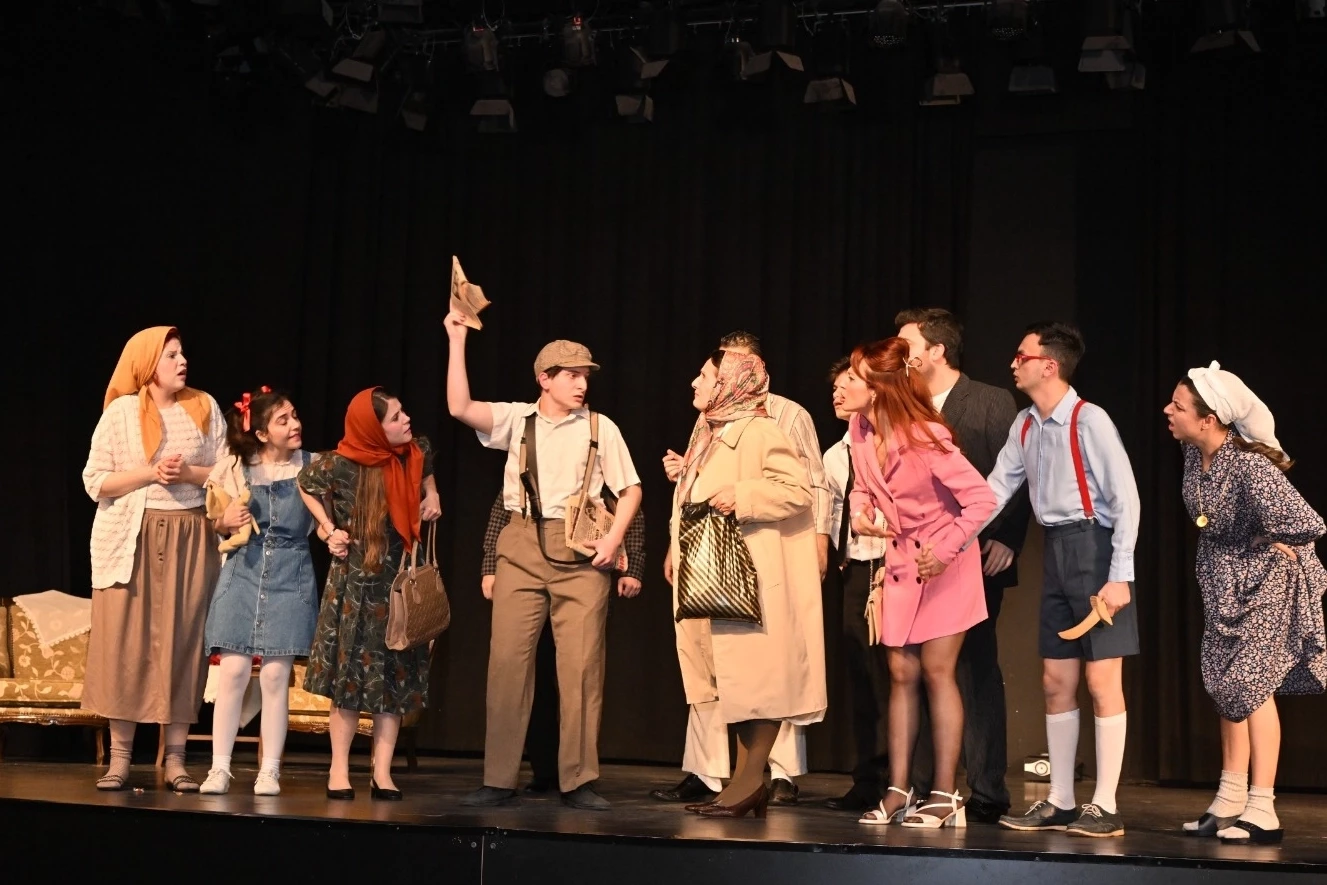 Manisa Büyükşehir Şehir Tiyatrosu ilçelerde turneye çıkıyor