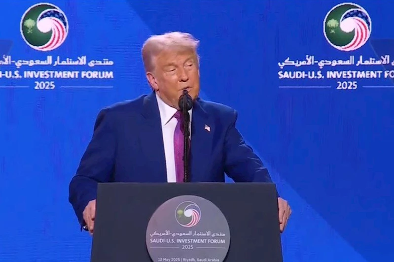 Trump, ABD’nin Suriye’ye yönelik tüm yaptırımları kaldıracağını söyledi