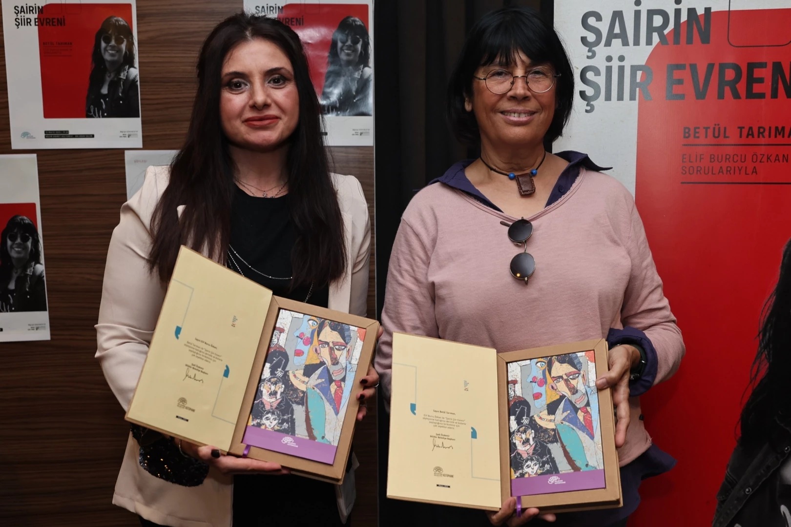 Betül Tarıman Bursa Nilüfer’de okurlarıyla buluştu