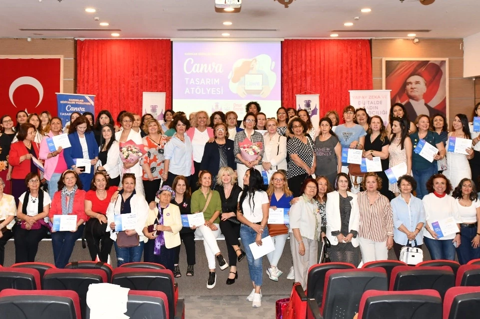 İzmir Çiğli kadınlar dijitalde başarıyla ilerliyor