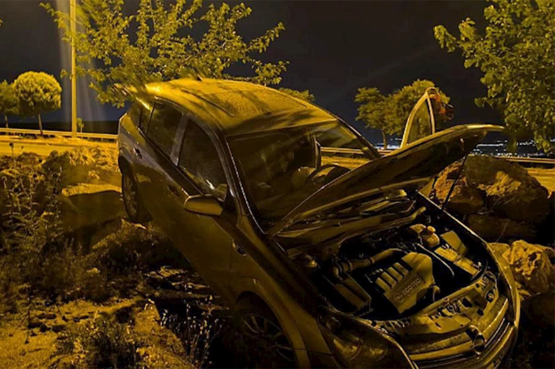 Şanlıurfa’da araç şarampole uçtu: Sürücü hafif yaralandı