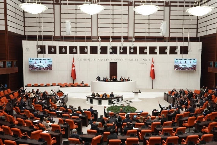 Belediyelerde köklü değişim kapıda! Belediye Yasasında yeni teklif Meclis