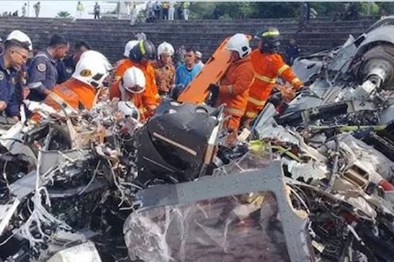 Finlandiya’da iki helikopter çarpıştı: 5 ölü