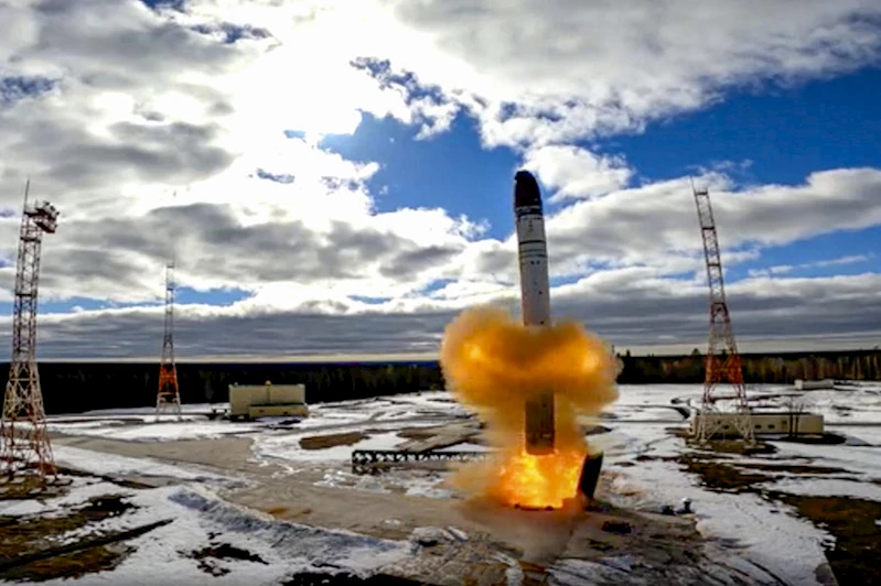 Ukrayna: Rusya 10.000 km menzilli füze fırlatacak