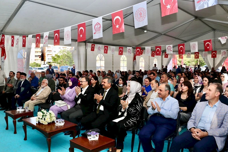 Siirt’te 11. geleneksel kitap fuarı yoğun ilgiyle sona erdi