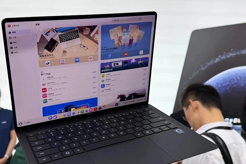 Huawei, kendi geliştirdiği işletim sistemini çalıştıran bilgisayarları piyasaya sürdü