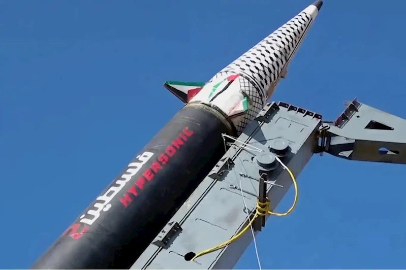 Yemen: Siyonist rejimin hava üssü balistik füzeyle vuruldu