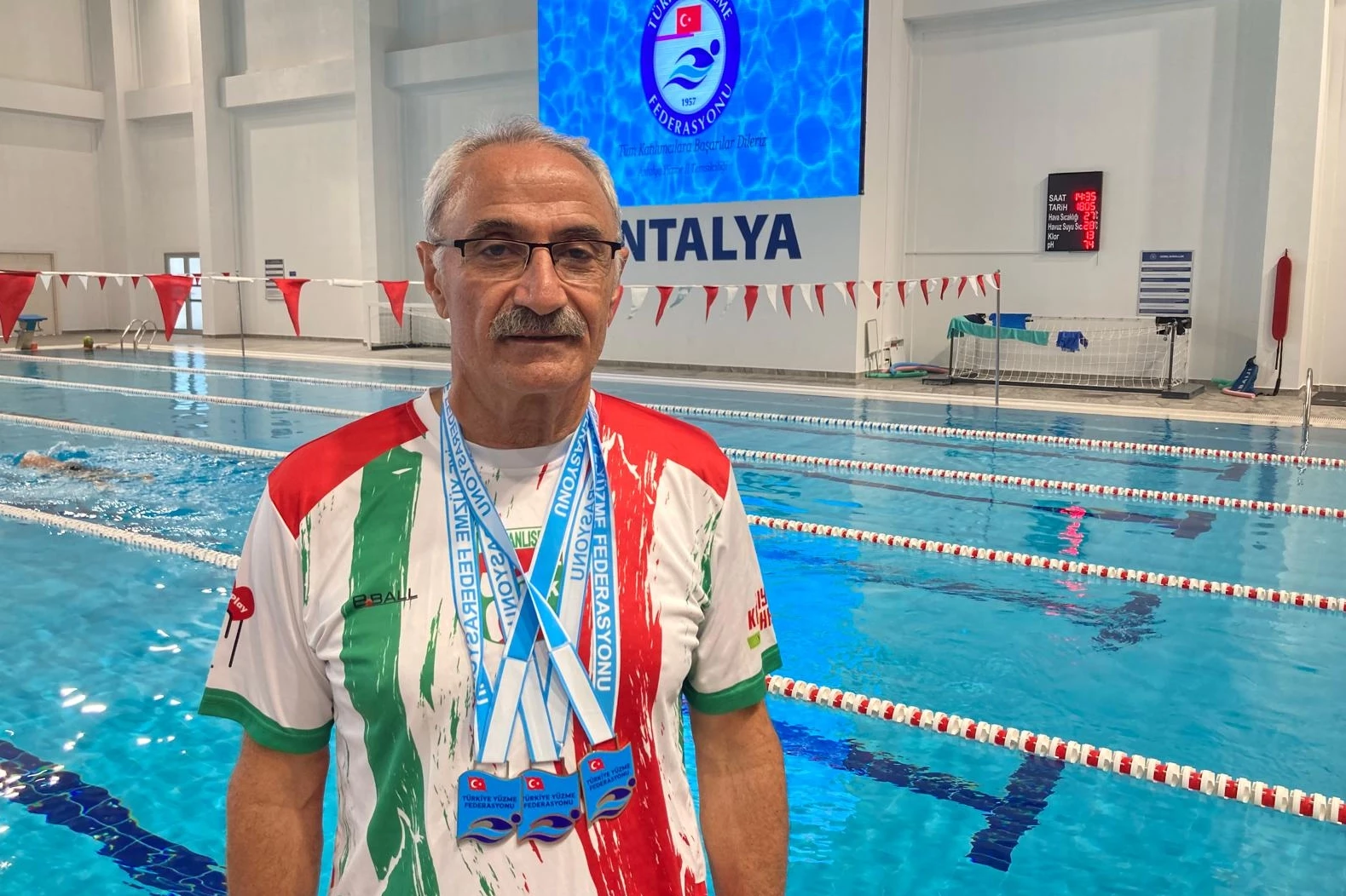 Bostanlısporlu Ateş’ten yüzmede 1