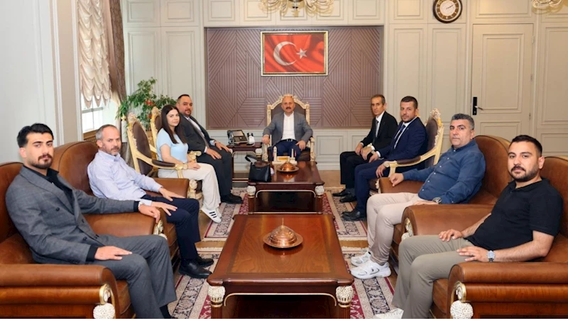 Anahtar Parti’den Vali Varol’a ziyaret: Deprem sonrası Adıyaman’ın sorunları için rapor sunuldu 