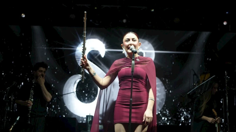 Melek Mosso’dan Adıyaman’da 19 Mayıs konseri: ‘Bu konseri hiç unutmayacağım’ 