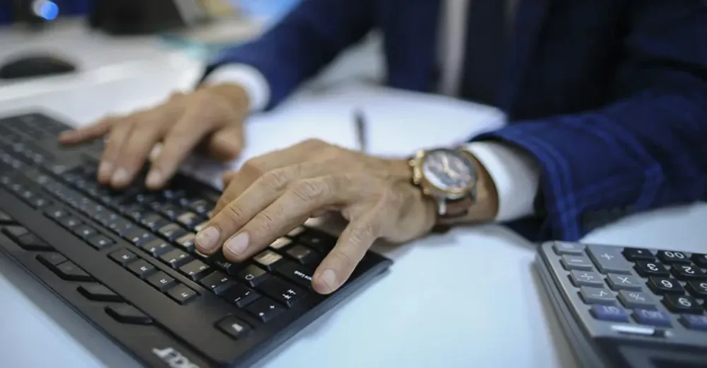 TBMM’den geçen yeni yasayla kamuya alımda 35 yaş sınırı getirildi