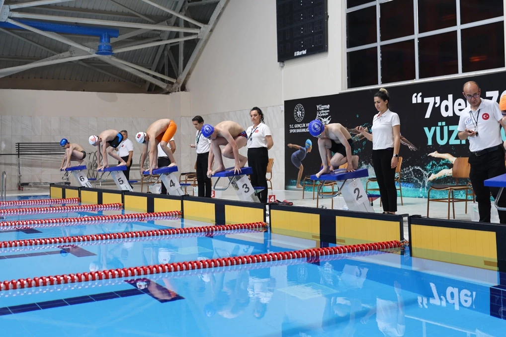 Konya Selçuklu’da yüzme yarışları tamamlandı