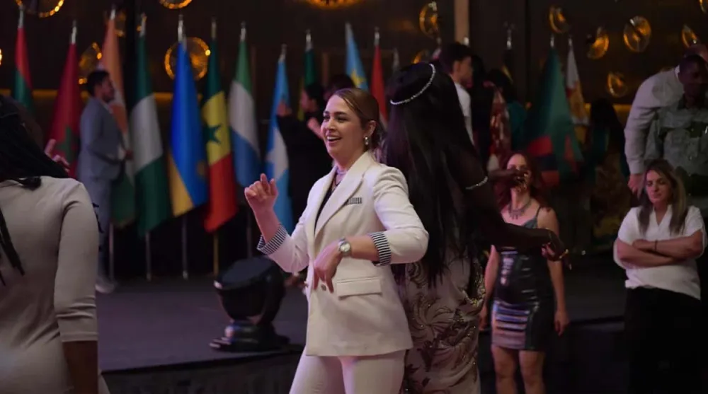 Zümra Tanrıverdi, Sheraton’daki 30 Elçilikli Protokol Yemeğinde Öne Çıktı