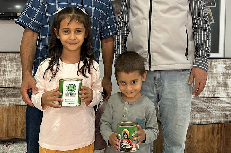 Vanlı küçük kardeşlerden Gazze’ye büyük destek!