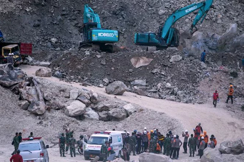Endonezya’da taş ocağında göçük: 10 ölü, 6 yaralı