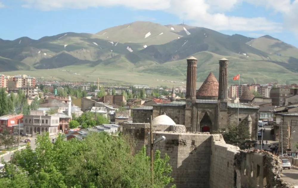 NEREDE LOBİ NEREDE KABLO